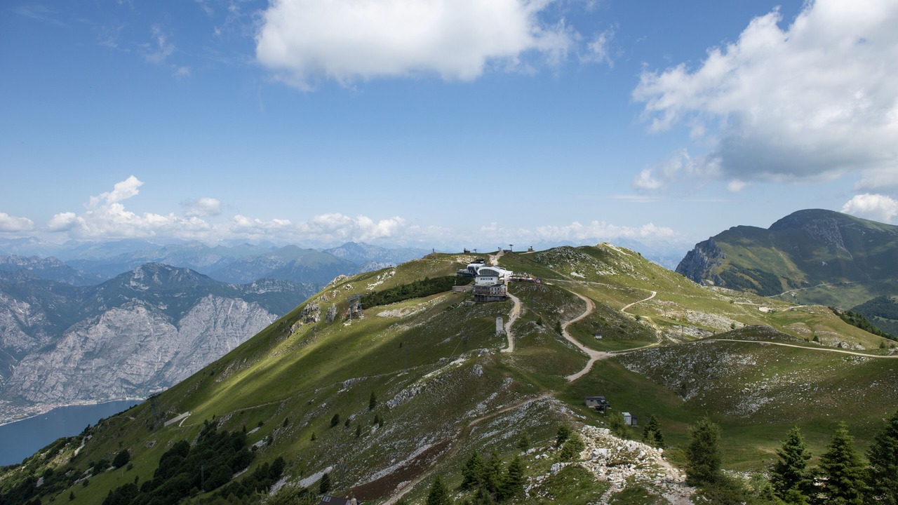 Photo of Outdoor in Avio