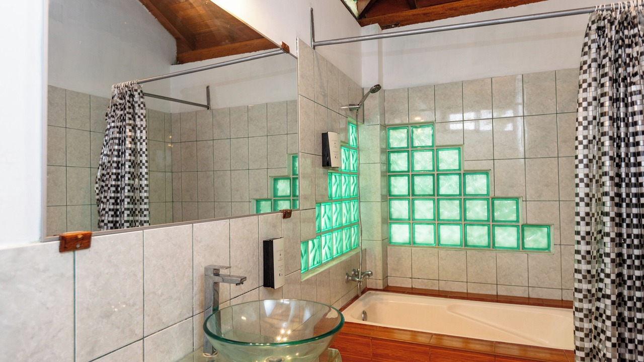 Photo of Bathroom in Bocapan