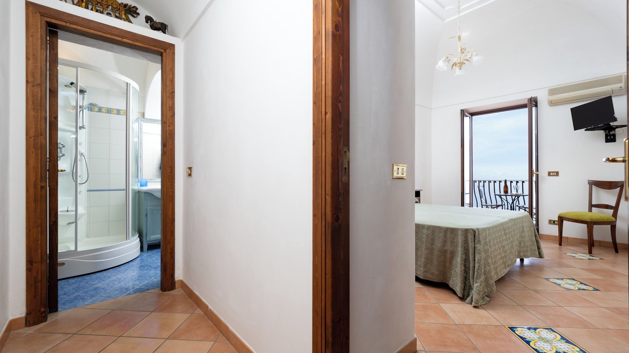 Photo of Bathroom in Path of the Gods