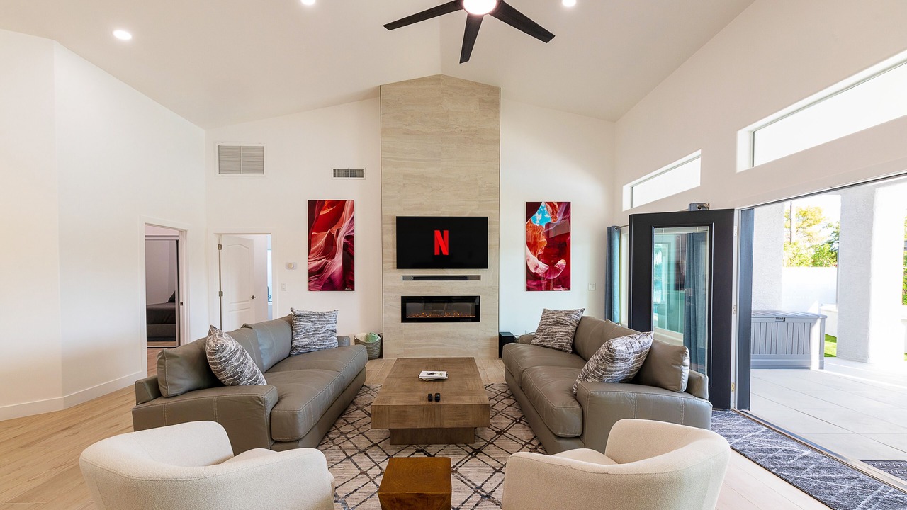 Photo of Livingroom in Val Vista Lakes