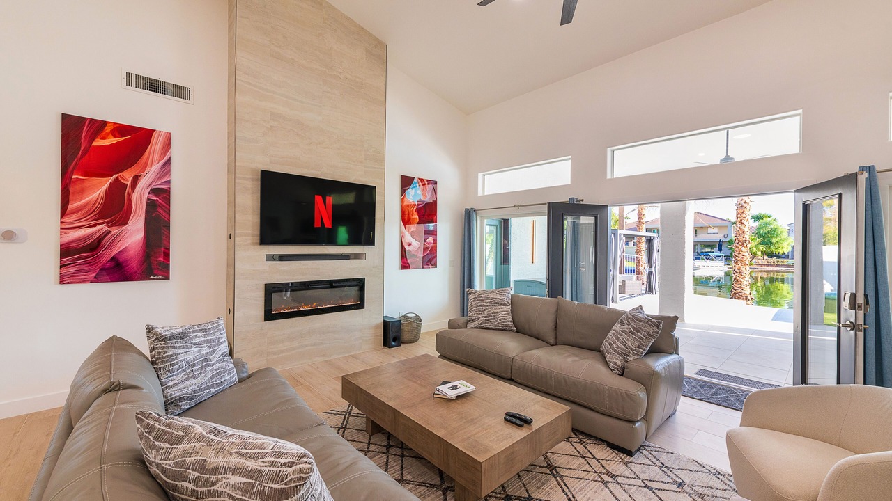 Photo of Livingroom in Val Vista Lakes