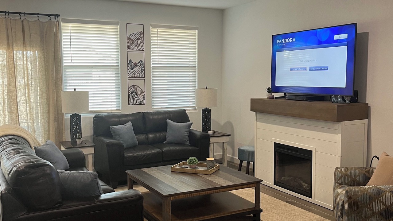 Photo of Livingroom in Gold Canyon