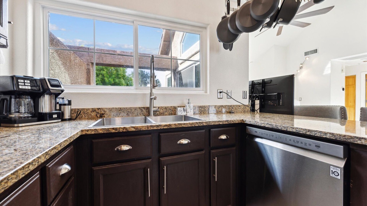 Photo of Kitchen in Val Vista Lakes