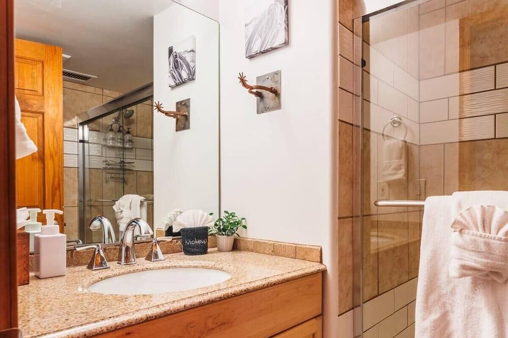 Photo of Bathroom in Cave Creek