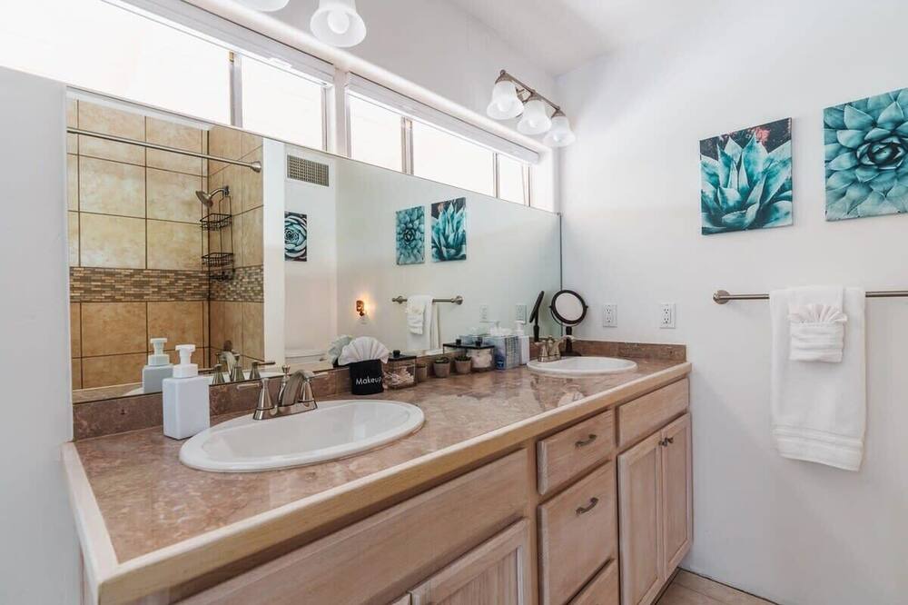 Photo of Bathroom in Cave Creek