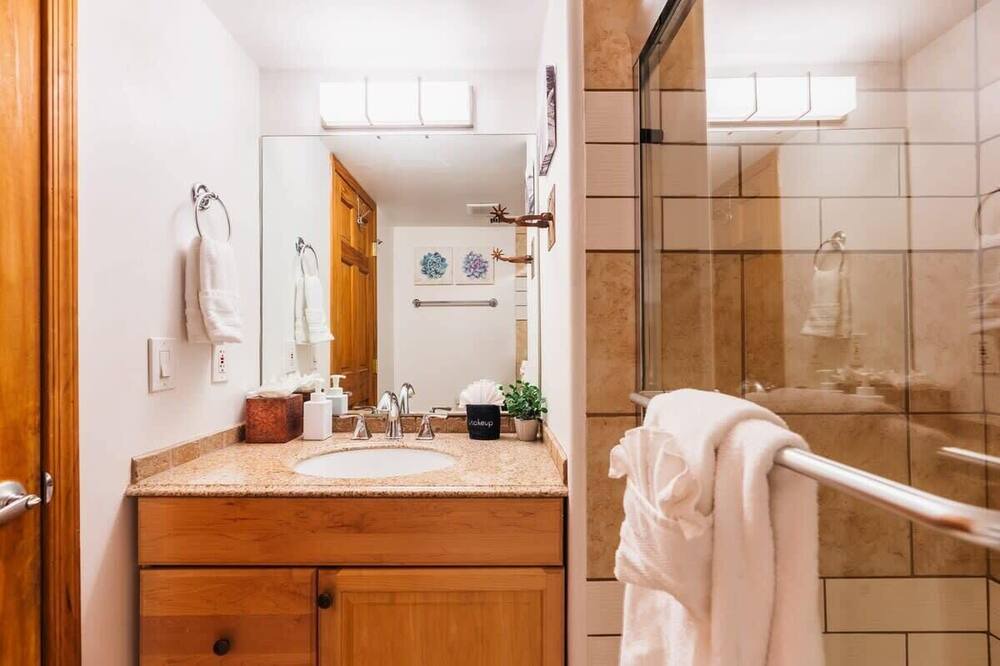 Photo of Bathroom in Cave Creek
