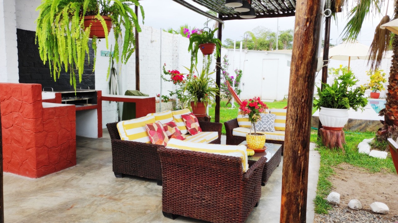 Photo of Outdoor in Manuel Antonio Mesones Muro