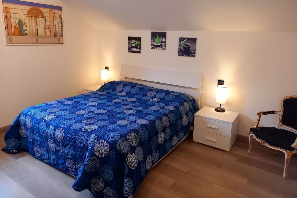 Photo of Bedroom in Cavedine