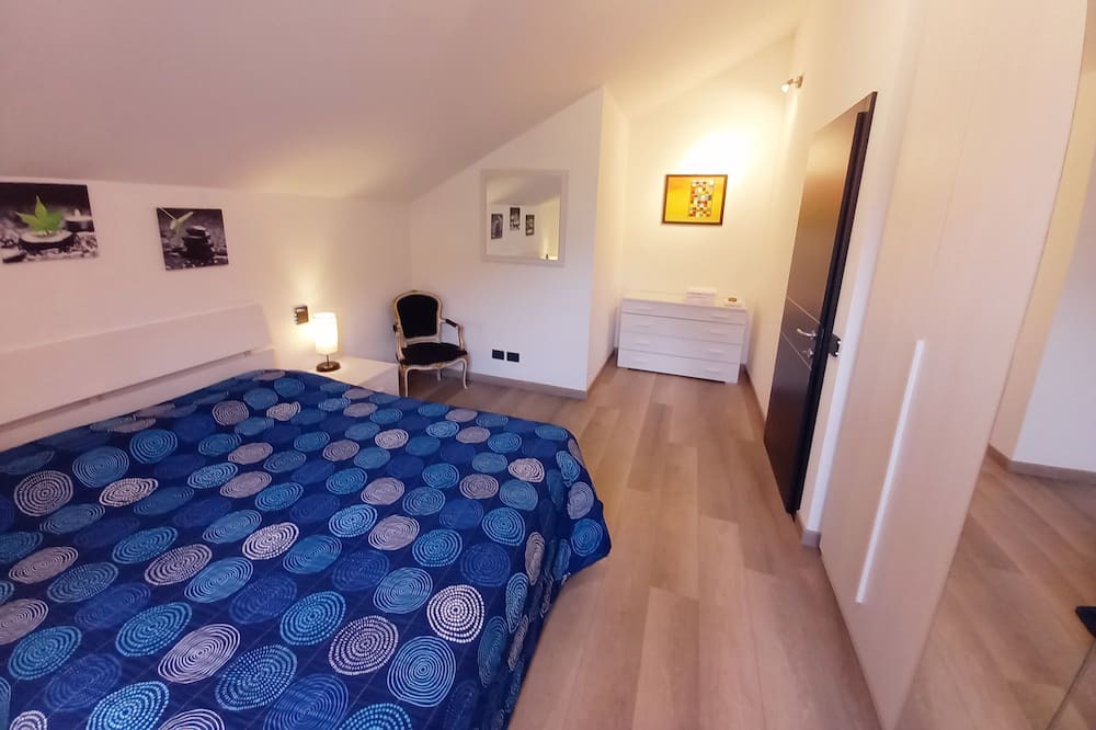 Photo of Bedroom in Cavedine
