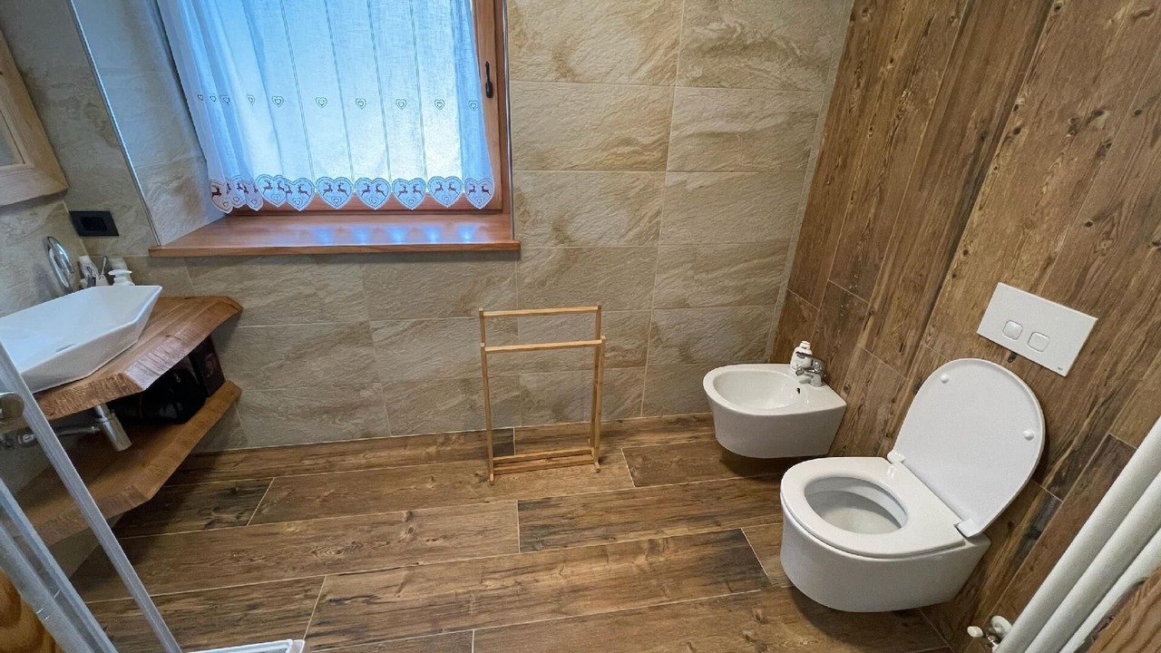 Photo of Bathroom in Rabbi