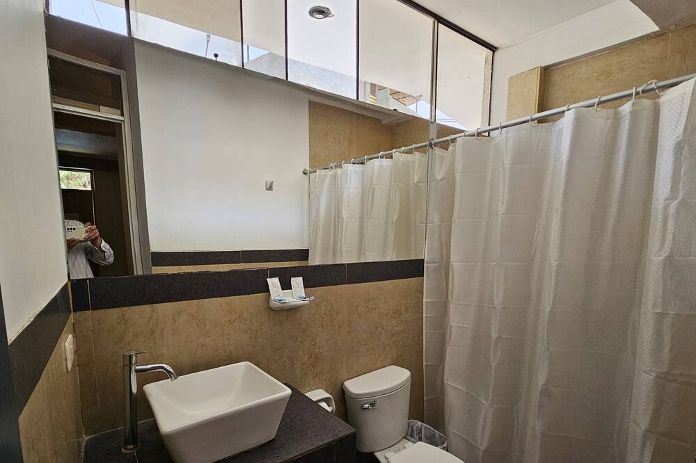 Photo of Bathroom in Huacachina