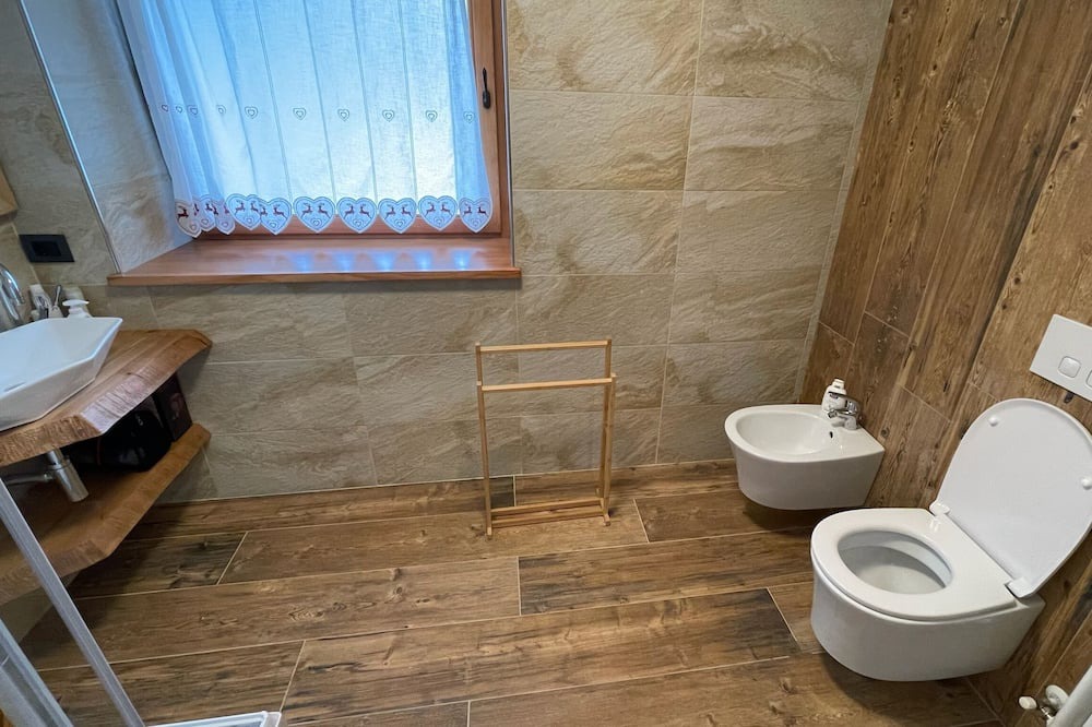 Photo of Bathroom in Rabbi