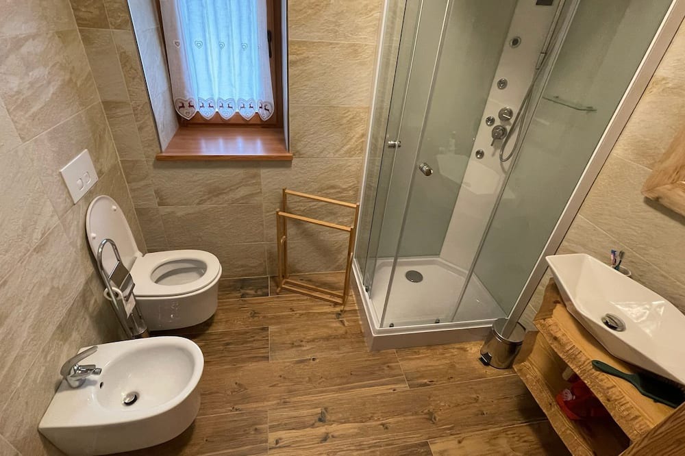Photo of Bathroom in Rabbi