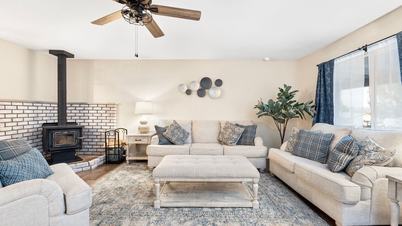 Photo of Livingroom in Cottonwood-Verde Village