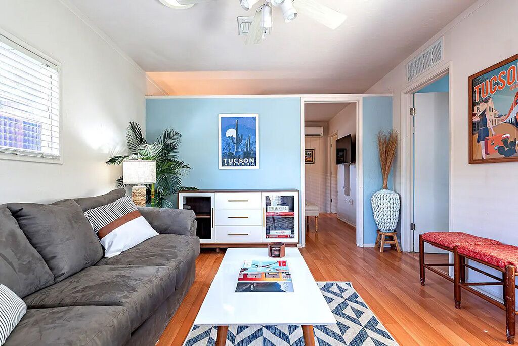 Photo of Livingroom in Blenman-Elm