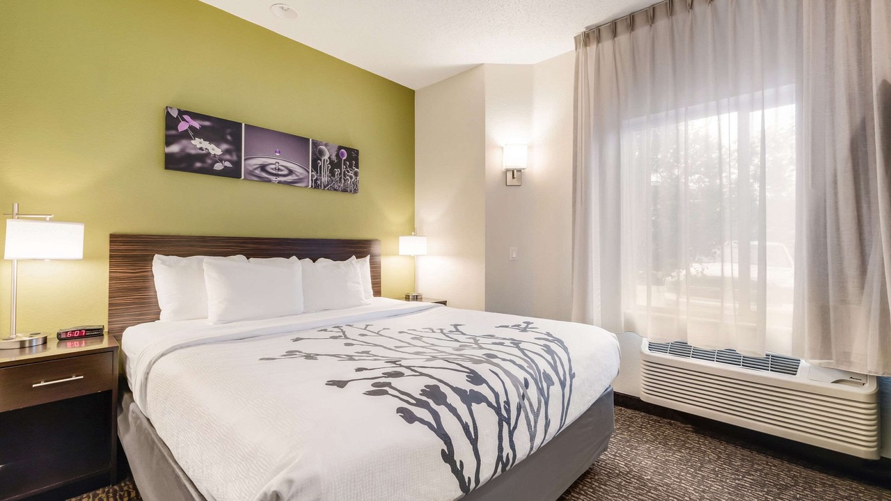 Photo of Bedroom in Woodlands Village