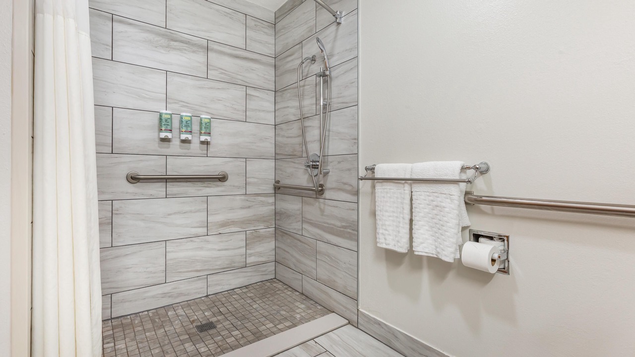 Photo of Bathroom in Cortaro