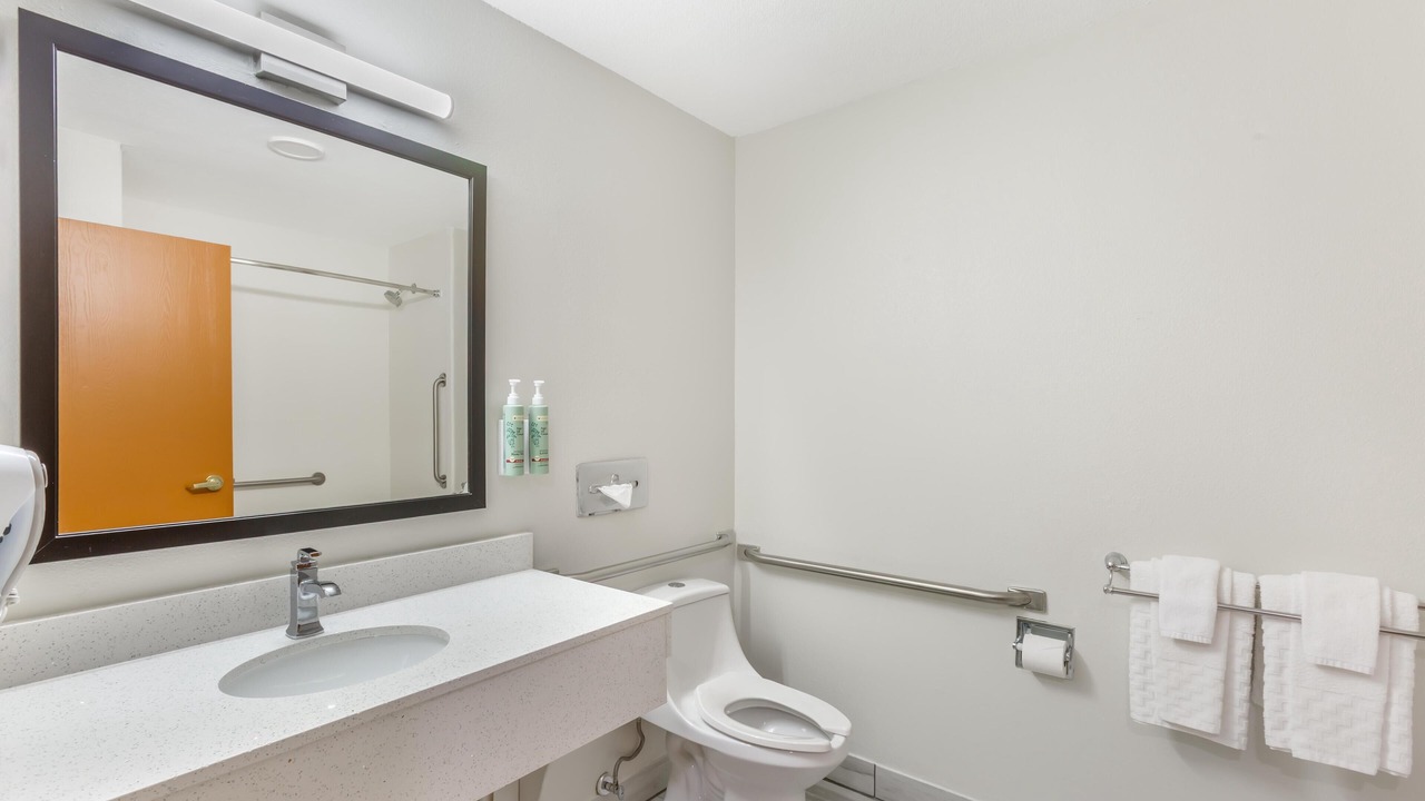 Photo of Bathroom in Cortaro