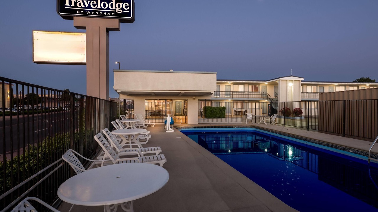Photo of Outdoor in Page