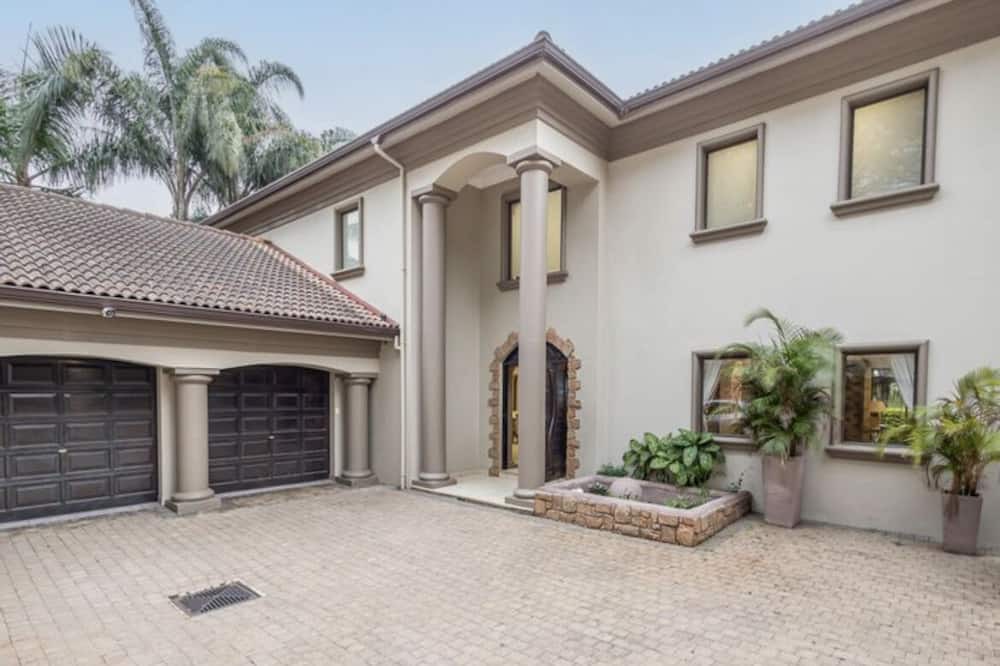 Photo of Outdoor in La Lucia
