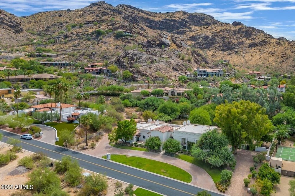 Photo of Outdoor in Paradise Hills