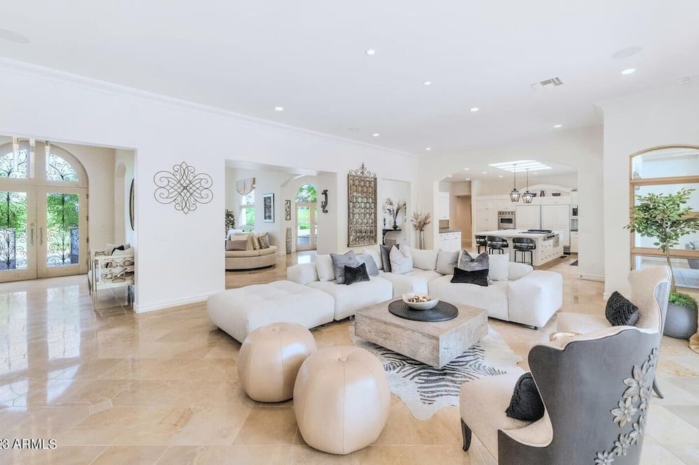 Photo of Livingroom in Paradise Hills