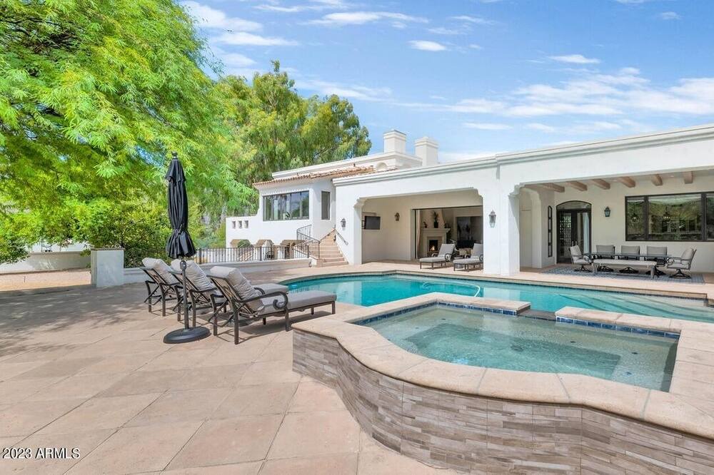 Photo of Outdoor in Paradise Hills