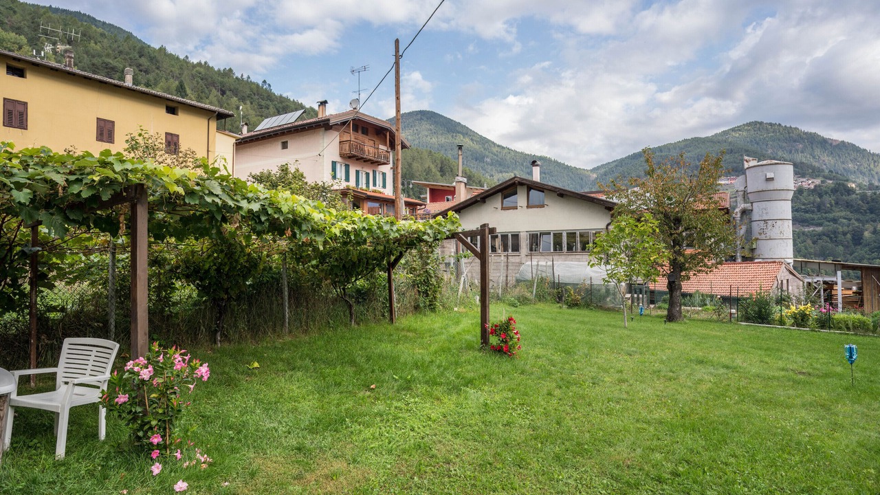 Photo of Outdoor in Grumes