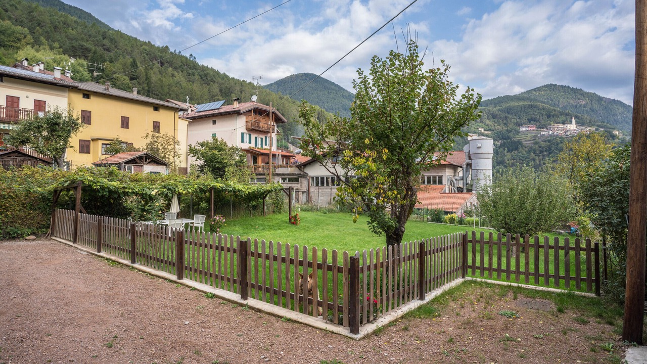 Photo of Outdoor in Grumes