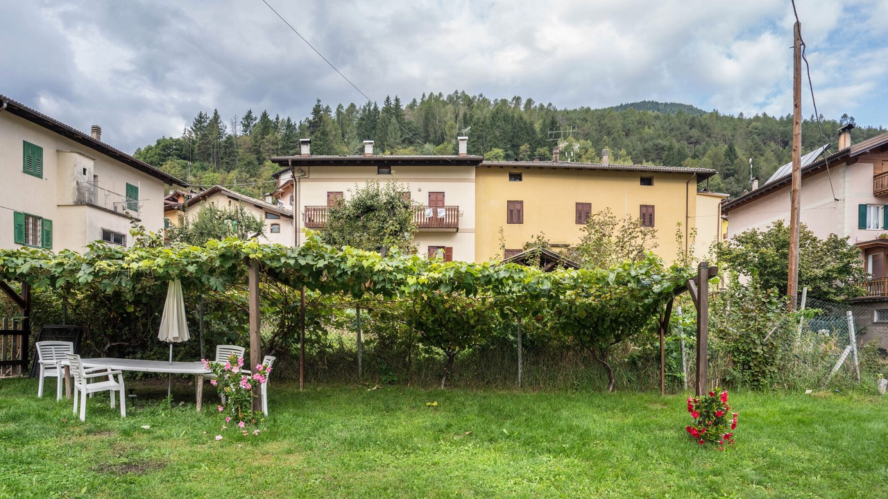 Photo of Outdoor in Grumes