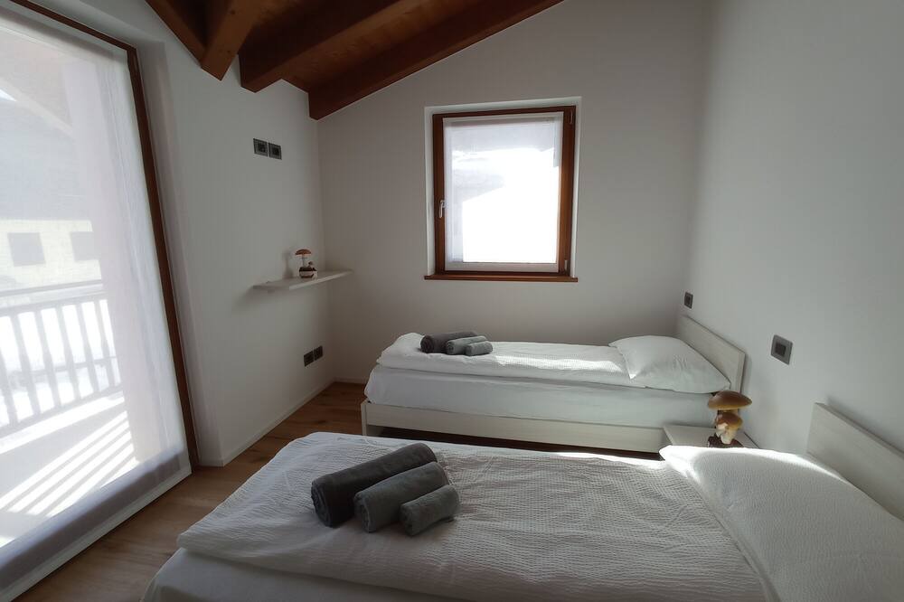Photo of Bedroom in Pellizzano