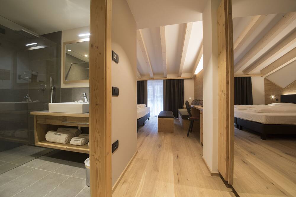 Photo of Bedroom in Commezzadura