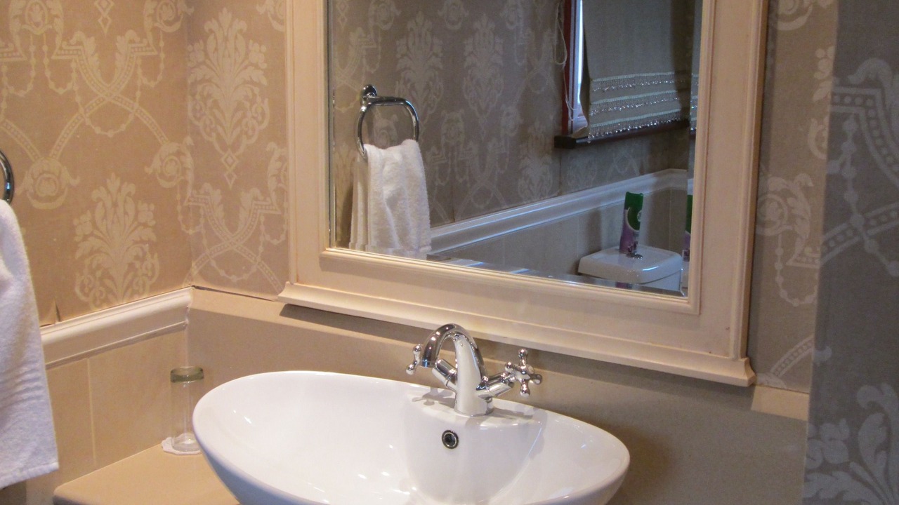 Photo of Bathroom in Nottingham Road