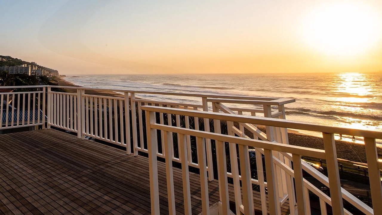 Photo of Patio Balcony in Selection Beach