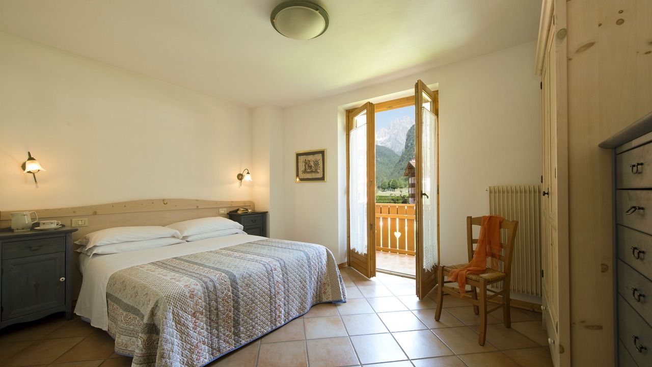 Photo of Bedroom in Molveno