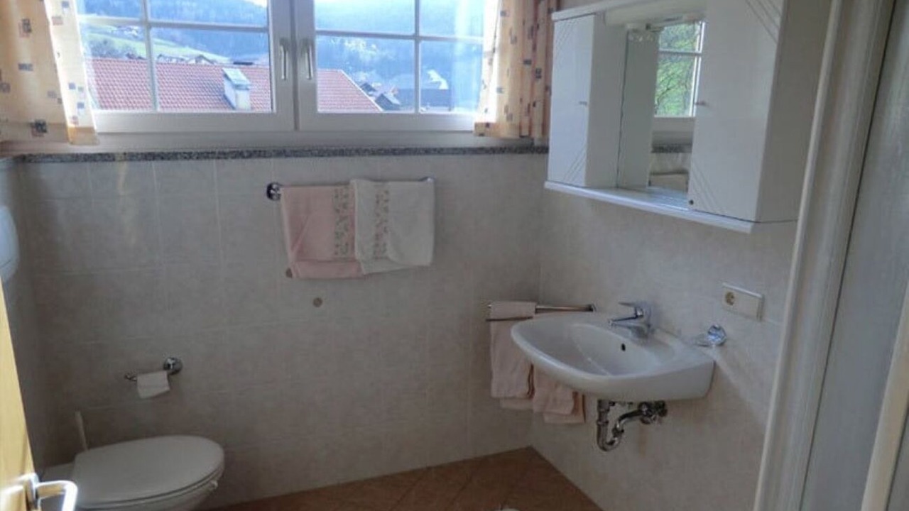 Photo of Bathroom in Molten