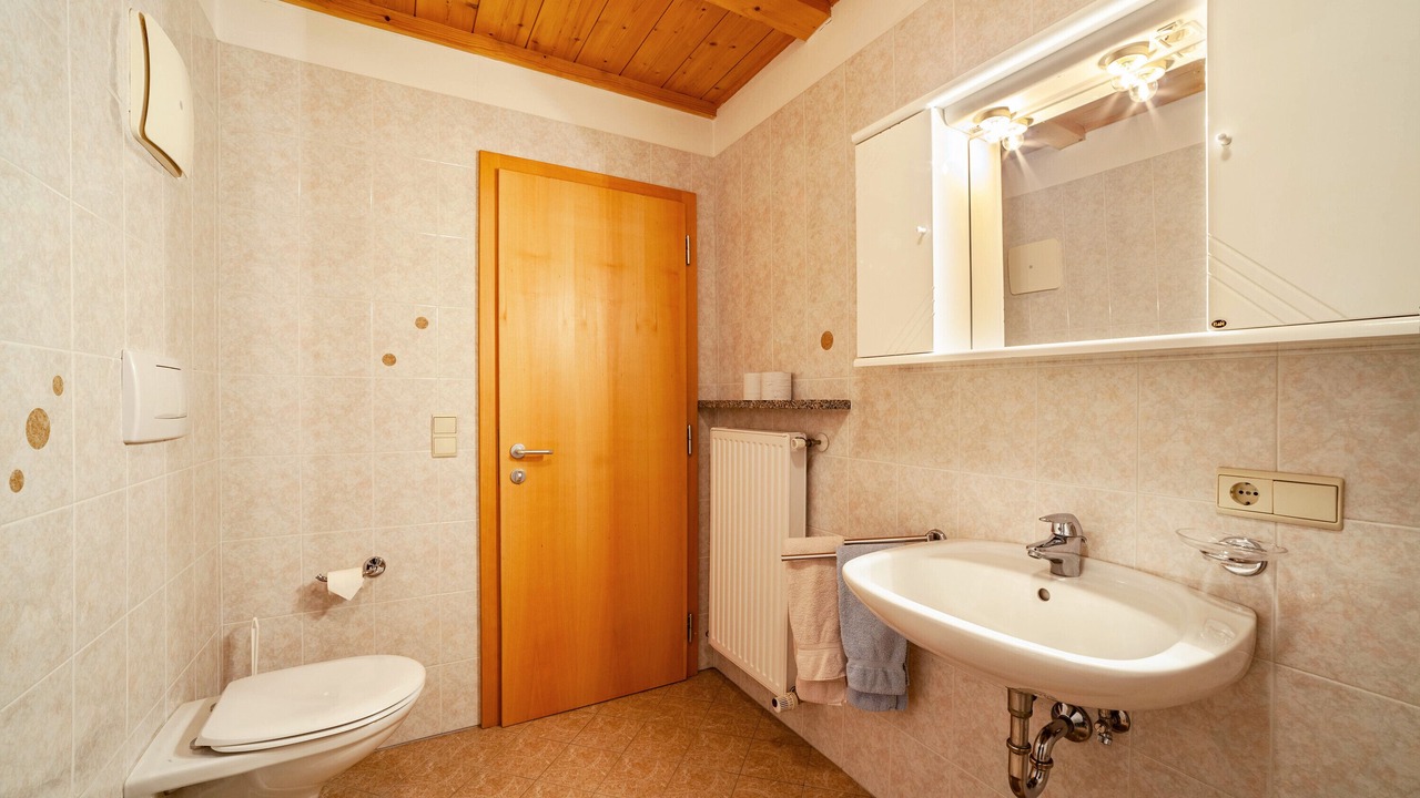 Photo of Bathroom in Molten