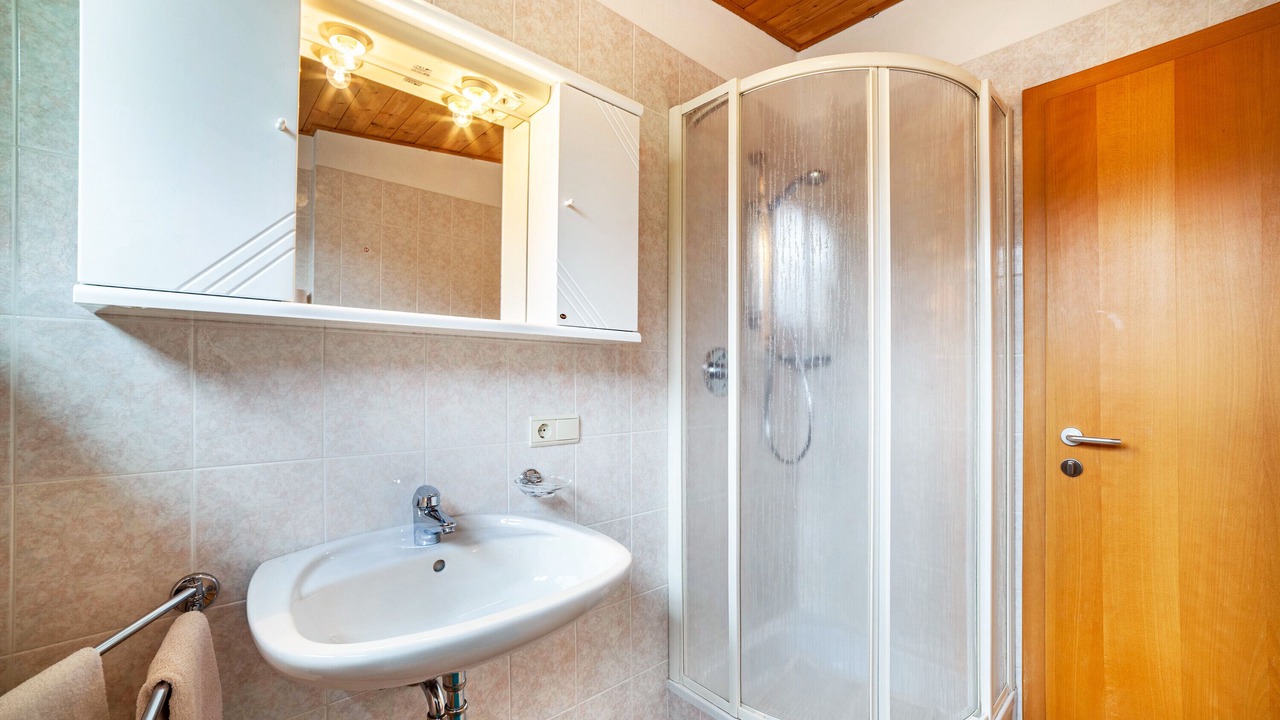 Photo of Bathroom in Molten