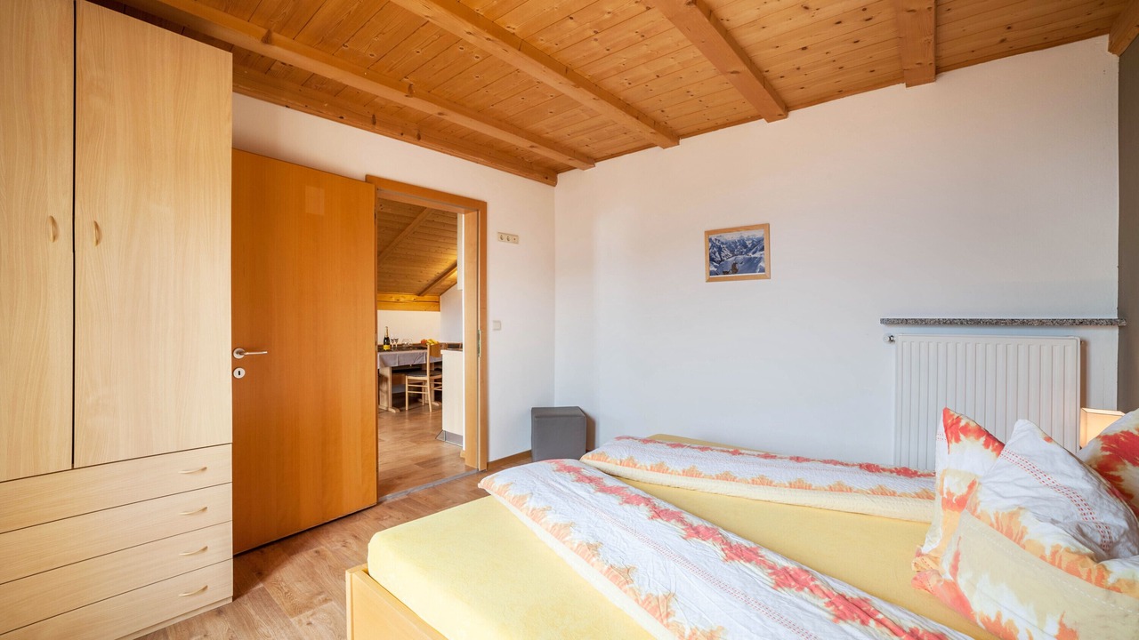 Photo of Bedroom in Molten