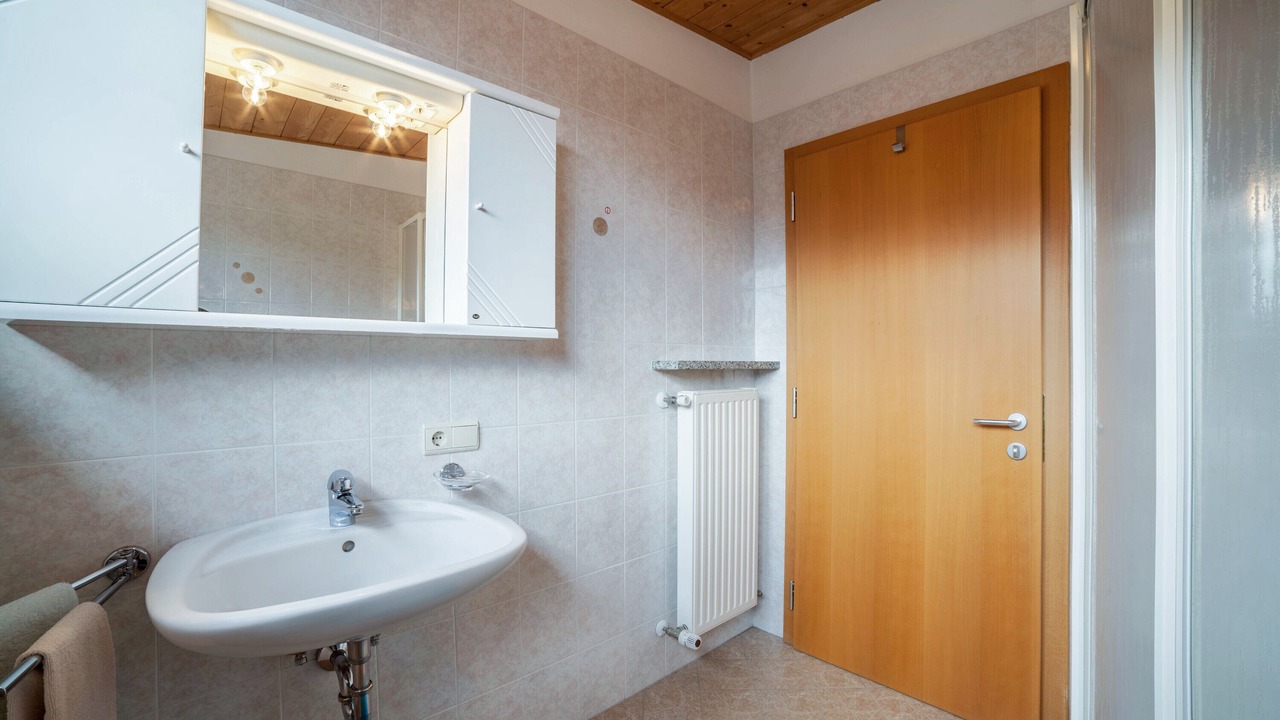 Photo of Bathroom in Molten