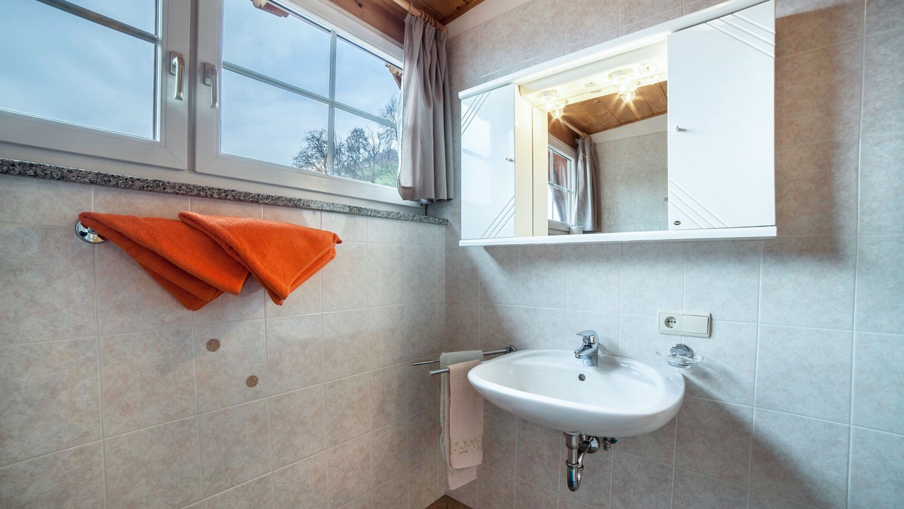 Photo of Bathroom in Molten