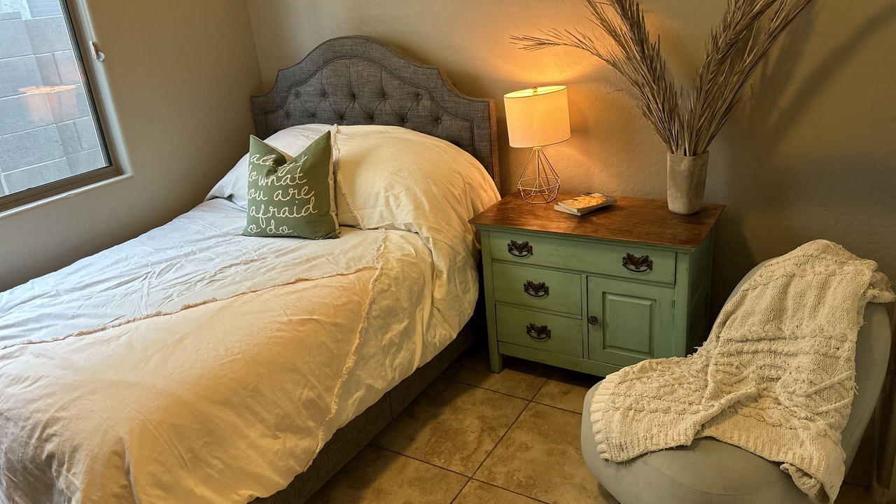 Photo of Bedroom in Foothills Reserve