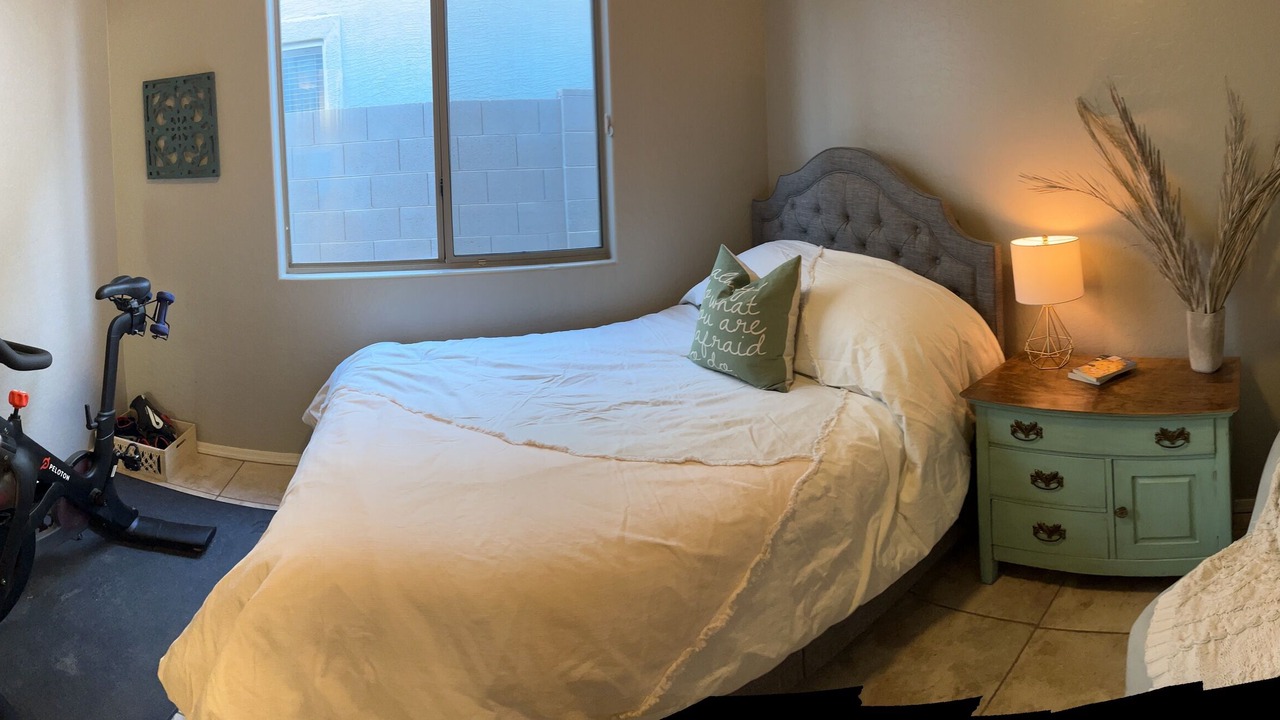 Photo of Bedroom in Foothills Reserve