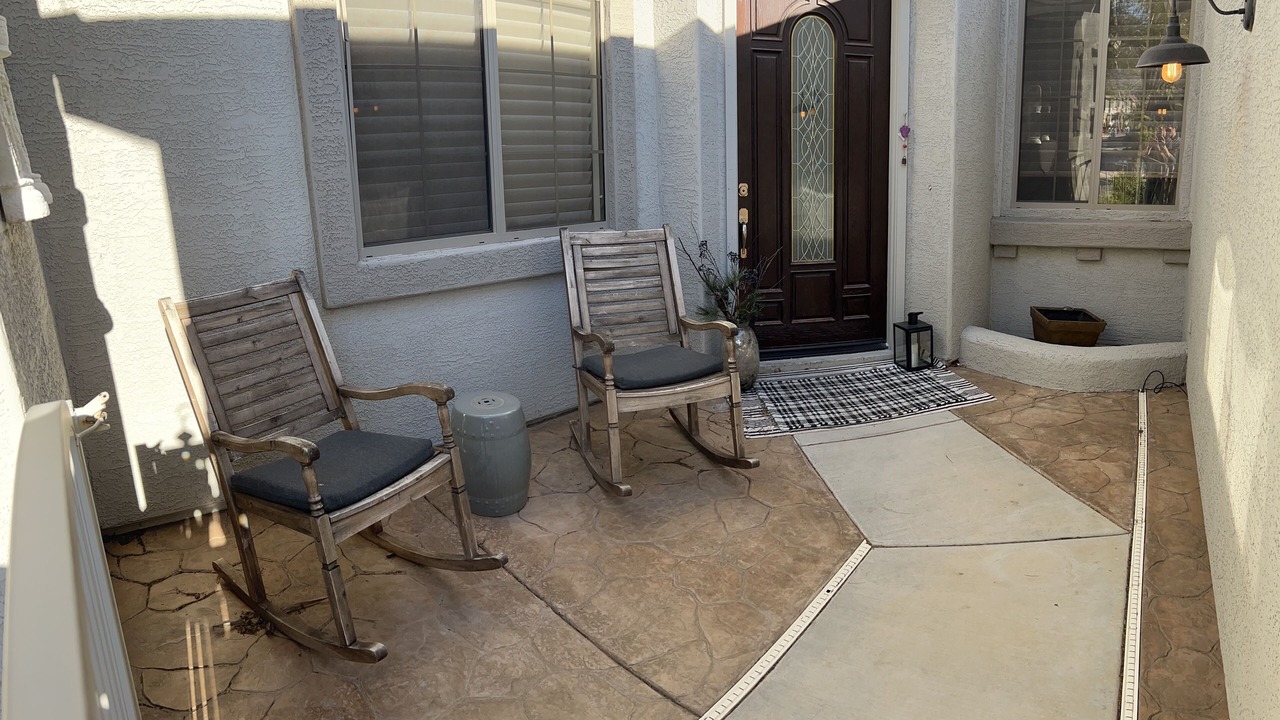 Photo of Patio Balcony in Foothills Reserve