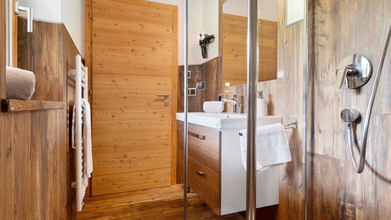 Photo of Bathroom in Lajen