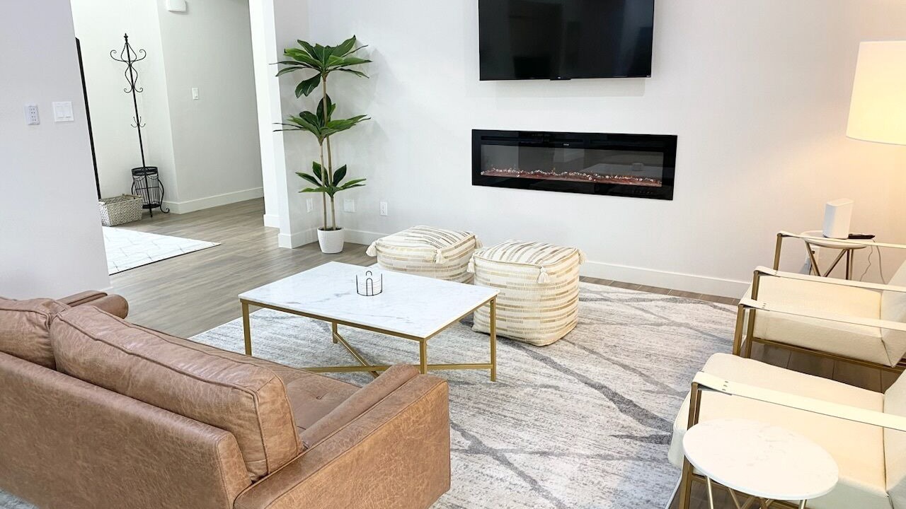 Photo of Livingroom in Raskin Estates