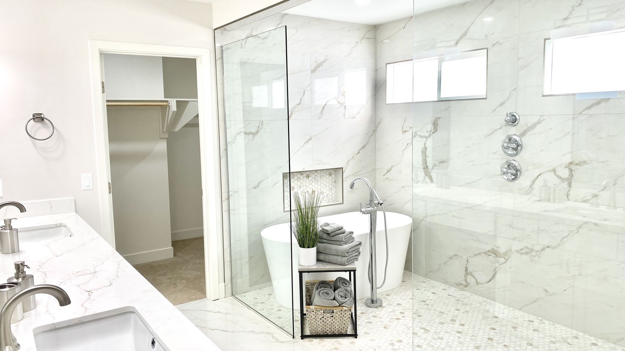Photo of Bathroom in Raskin Estates