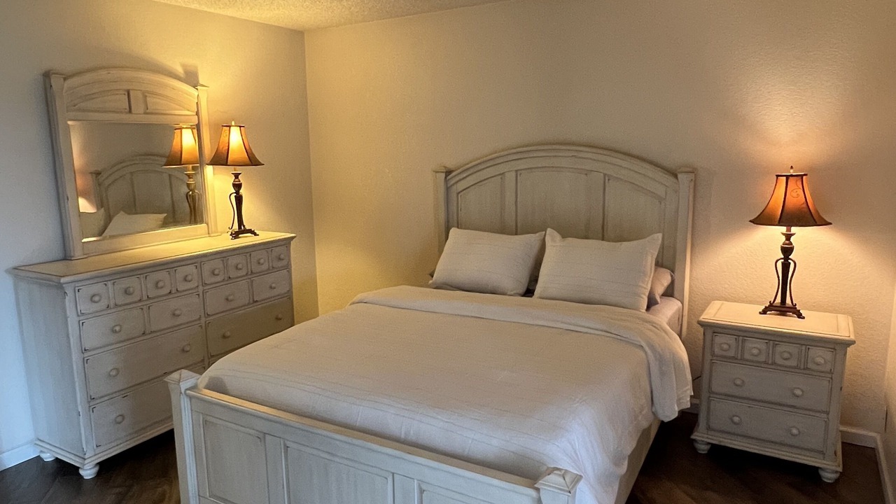 Photo of Bedroom in South Mountain
