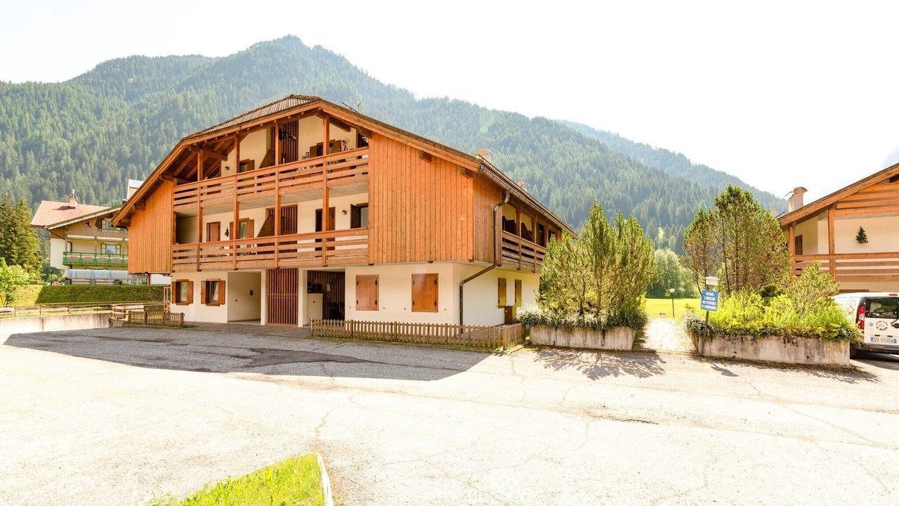 Photo of Outdoor in Pera