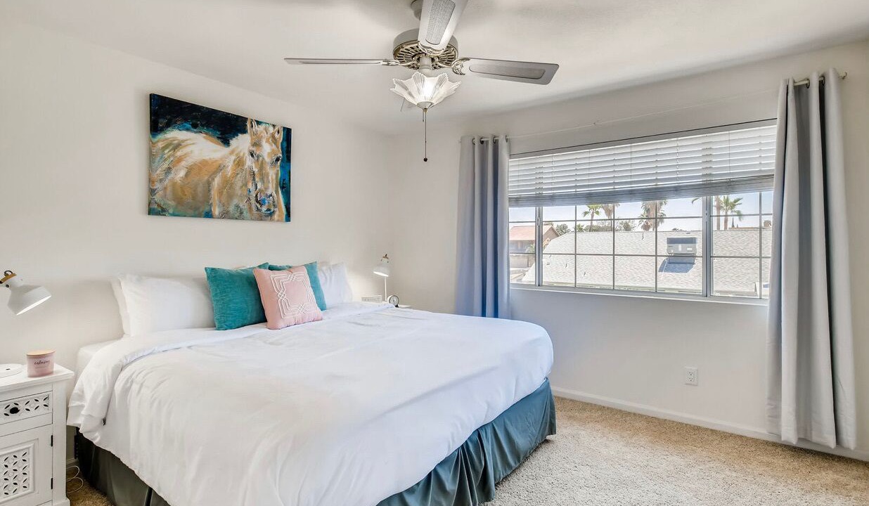 Photo of Bedroom in Paradise Valley Village